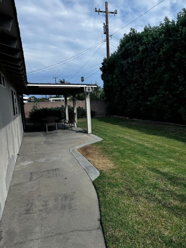 Building Photo - Beautiful 4 bed 2 baths house in a great a...
