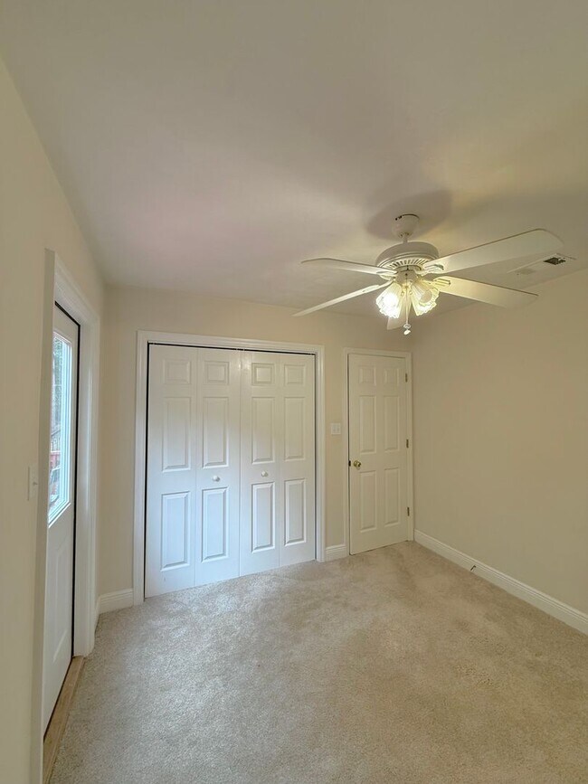 Building Photo - Charming 3BR Home in a Prime Tallahassee Location!!