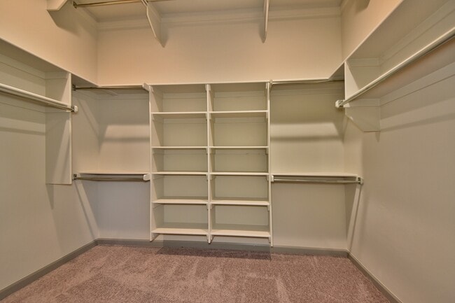 Building Photo - Home in Deer Creek Schools + 4 Bedrooms + 3 car Garage + The Grove Addition