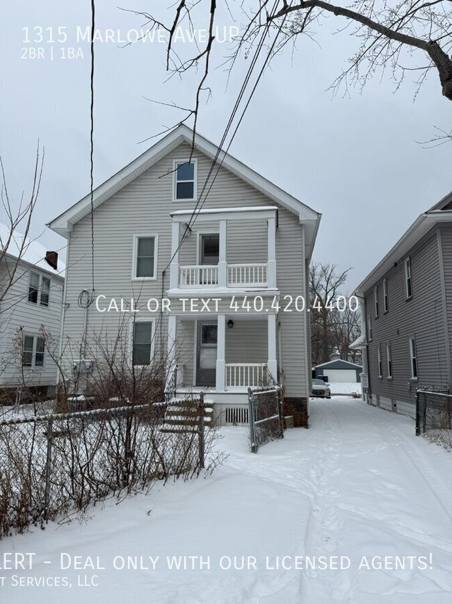 Building Photo - Charming 2-Bedroom Duplex in Prime Lakewoo...