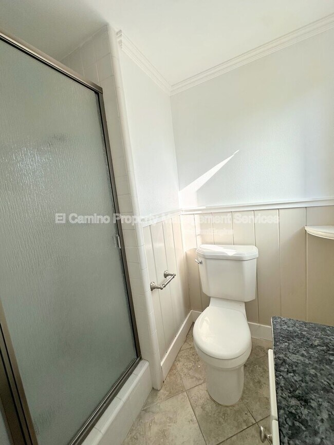 Building Photo - 750 Vinemead Dr