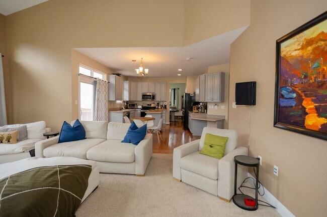 Building Photo - Rare Opportunity in Potomac Crossing!