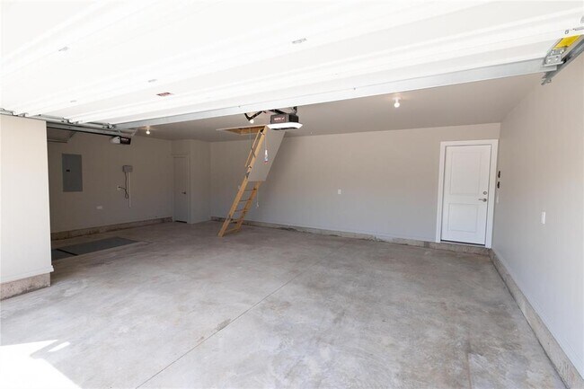 Building Photo - 9305 NW 117th St