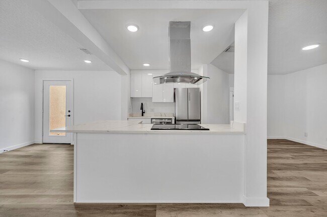 Building Photo - 713 Langston Ct