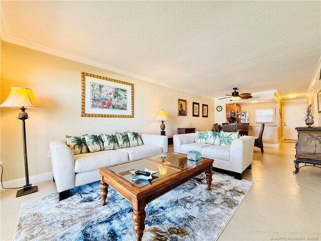 Building Photo - 7440 S Ocean Dr