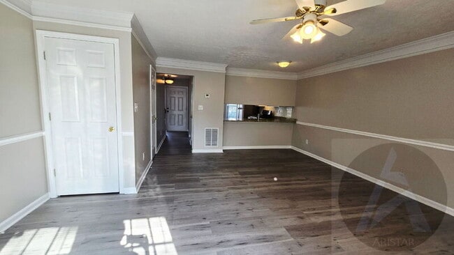 Building Photo - 1695 Barrington Overlook