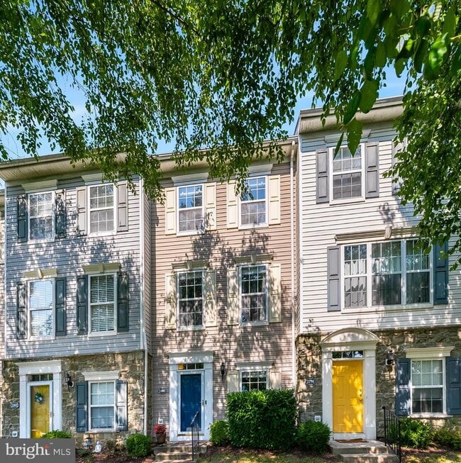 Building Photo - 21800 Flanders Ct