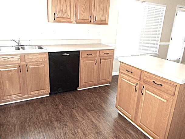 Building Photo - 130 Nevis Ln