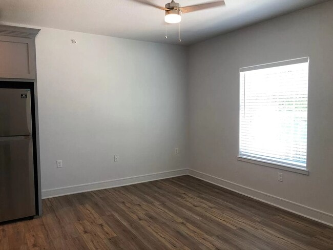 Building Photo - 116 Hann Street