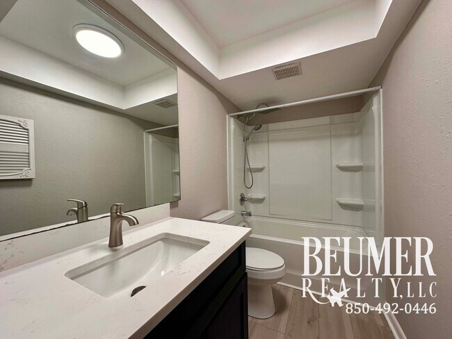 Building Photo - LEEWARD