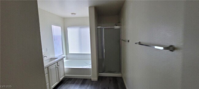 Building Photo - 8198 Rock Meadows Dr