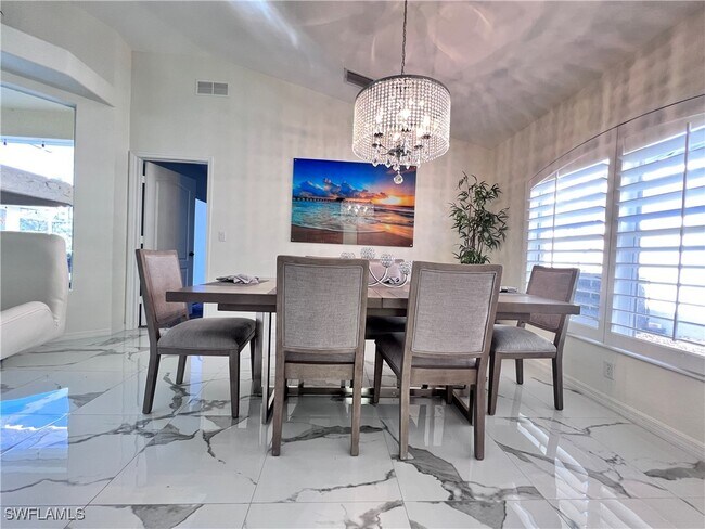 Building Photo - 1031 Tivoli Ln