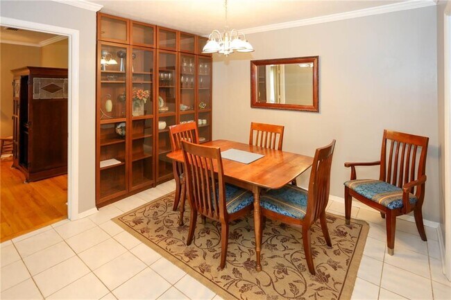 Building Photo - 402 Olde Mill Ln