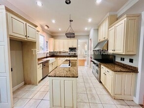 Building Photo - 784 New Home Loop