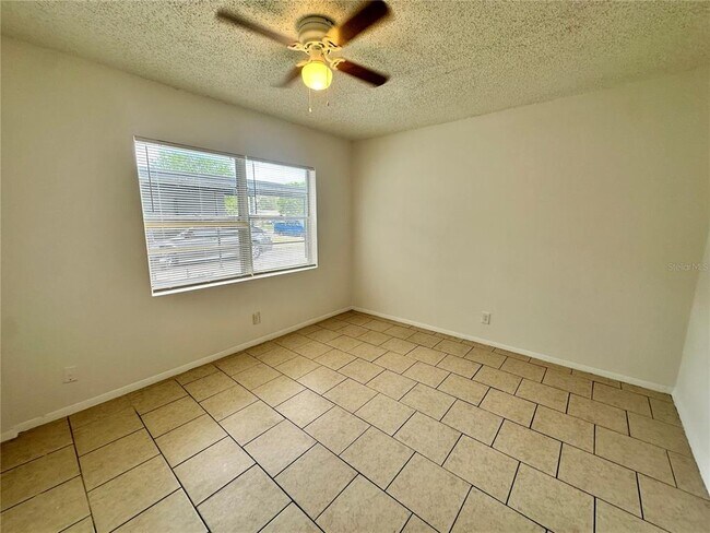Building Photo - 5104 Londonderry Blvd