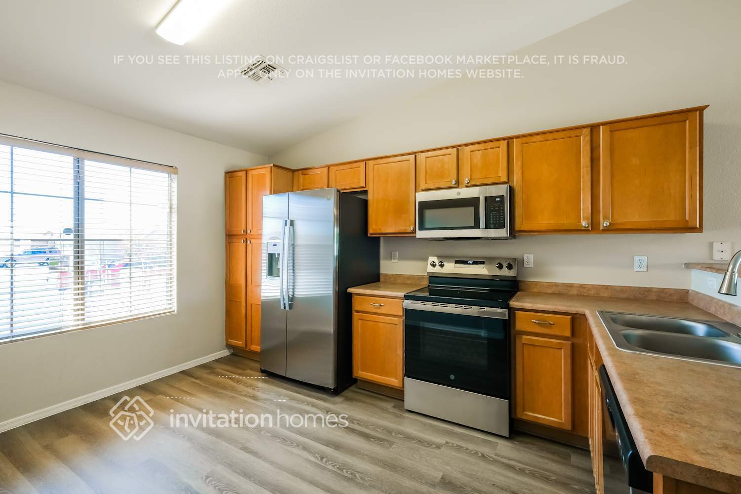 Building Photo - 8207 S 18th St