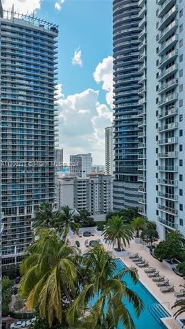 Building Photo - 1060 Brickell Ave