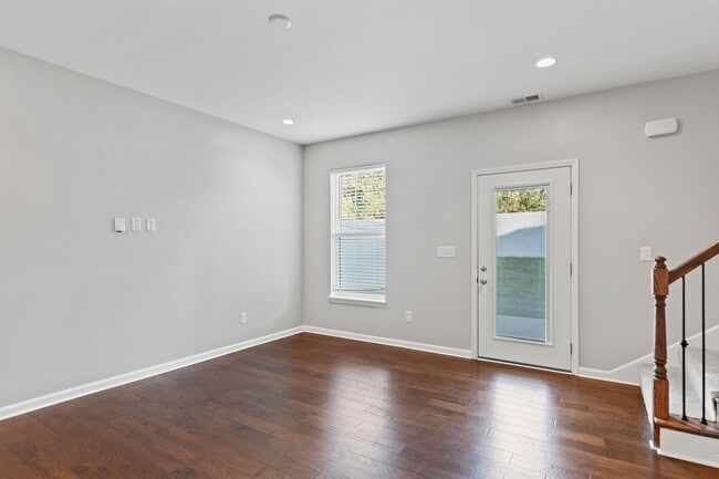 Building Photo - 2BR/2.5BA Townhouse For Rent in Houston Acres with first month 1/2 off!