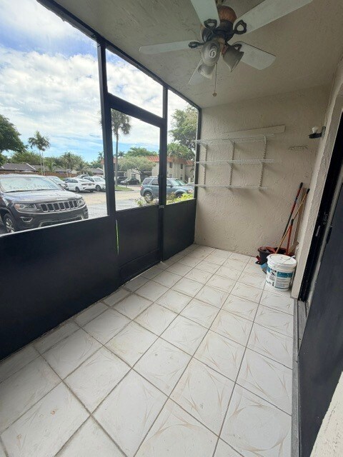 Building Photo - 9704 Hammocks Blvd