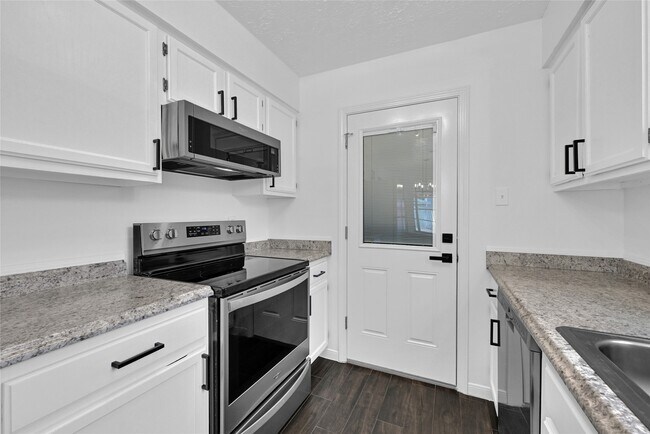 Building Photo - 24102 Pepperrell Pl St