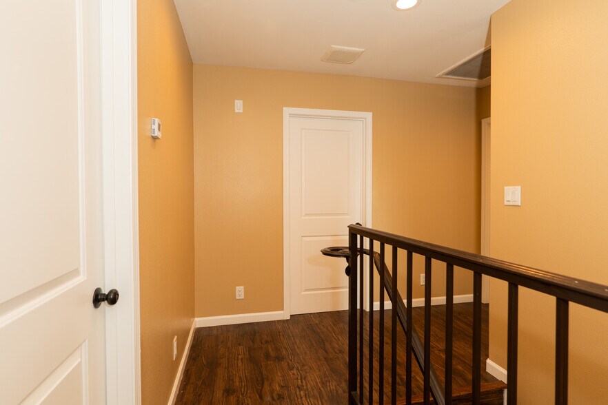 Upstair - 938 S Bernal Ave