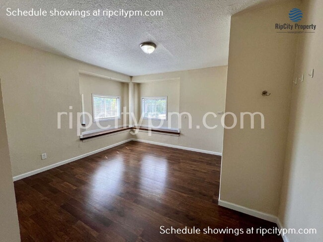 Building Photo - 821 N Lombard St