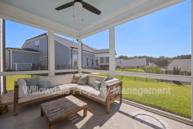 Building Photo - 2020 Moonraker Dr