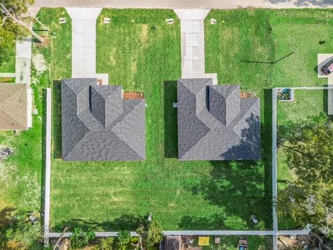 Building Photo - 5386 NW 54th Pl