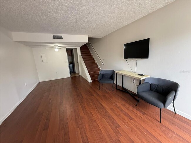 Building Photo - 4113 S Semoran Blvd