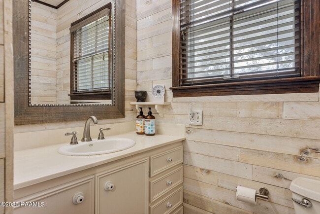 Building Photo - 411 Wiggins Rd