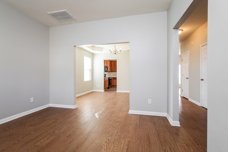 Building Photo - 5212 Chasteal Trail