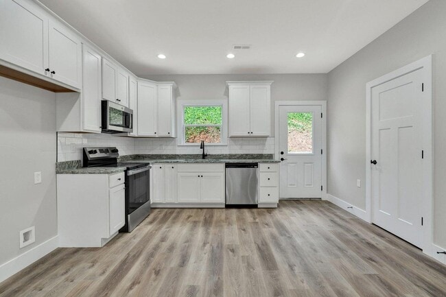 Building Photo - 265 Cass Ln NW