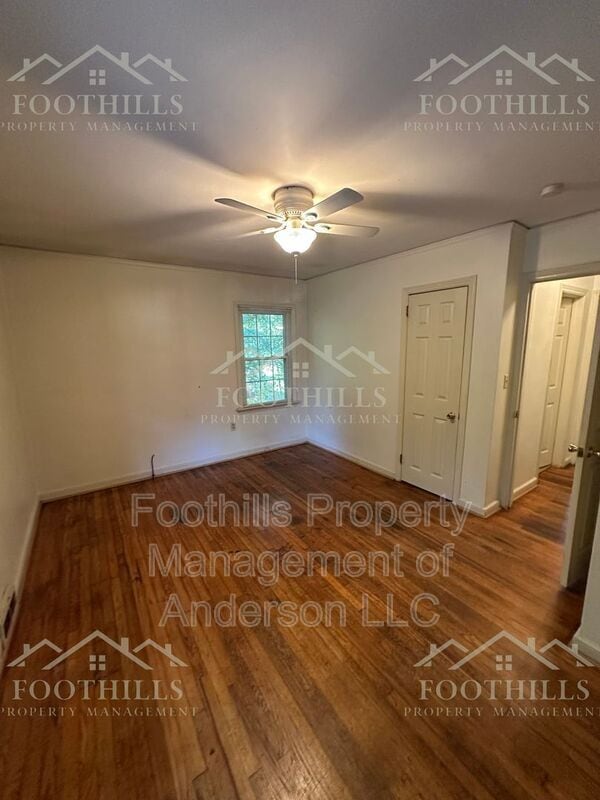Building Photo - 2215 Bellview Rd