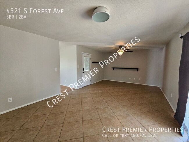 Building Photo - 4521 S Forest Ave