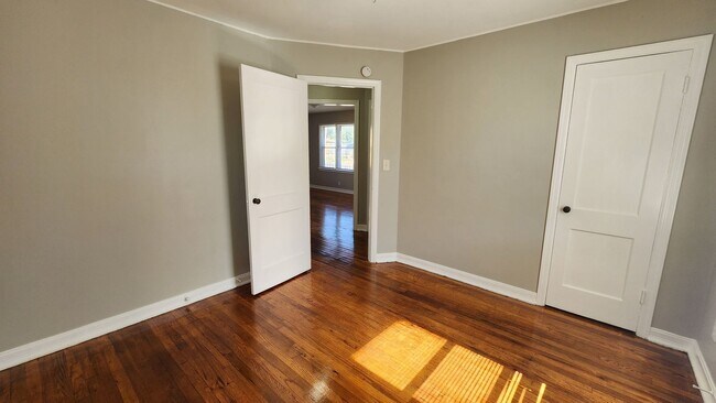 Building Photo - 3 Bedroom 1 Bath Home in Great Neighborhood!