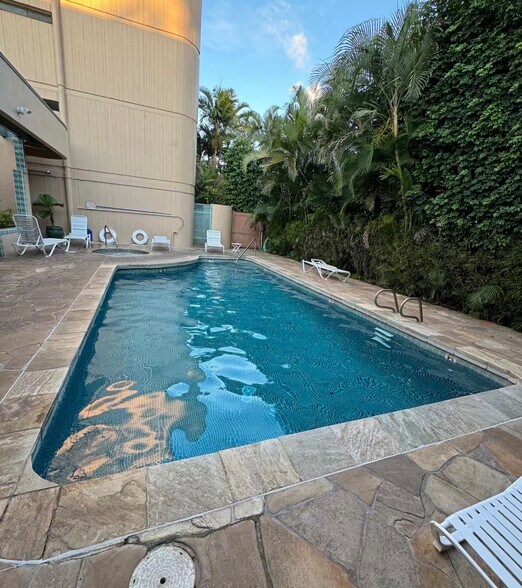 Building Photo - 68-151 Au St