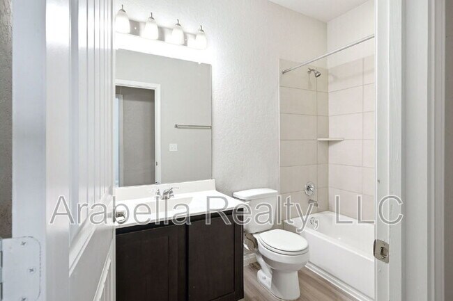 Building Photo - 5950 Larkspur Valley