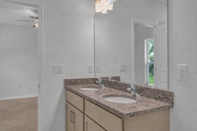 Building Photo - 2401 Jupiter Blvd SW