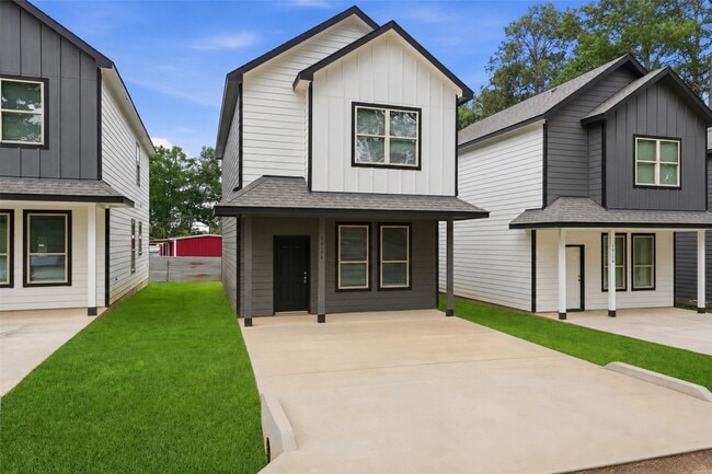 Building Photo - 10176 Barberry St
