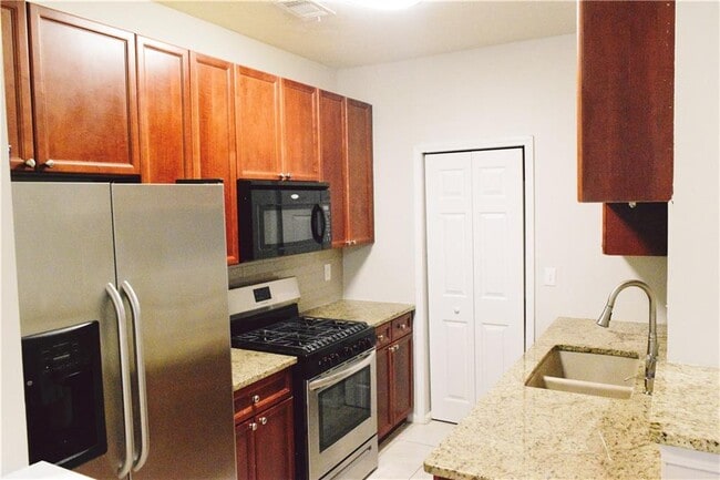 Building Photo - 3500 Sweetwater Rd