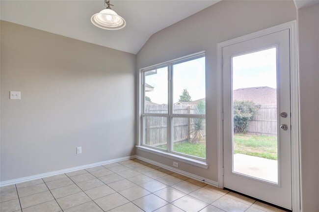 Building Photo - 120 Hamilton Dr