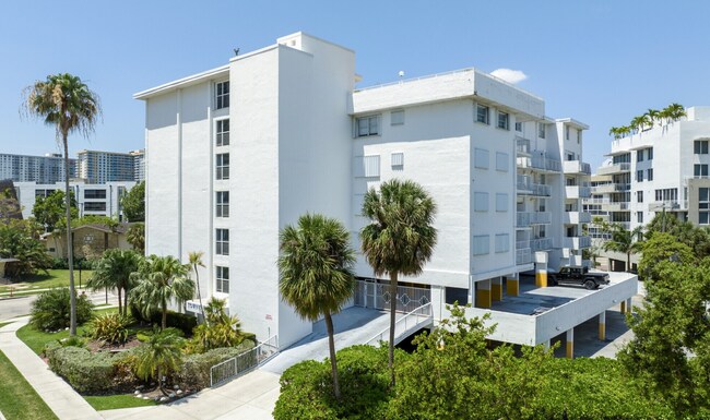 Building Photo - 17800 Atlantic Blvd