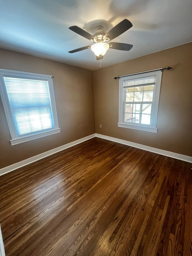 Building Photo - Well-Maintained San Diego Home with Classi...