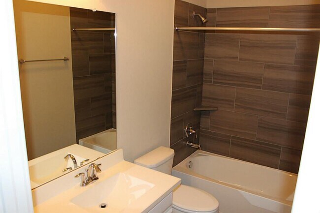 Building Photo - 18139 Moonlit River Dr