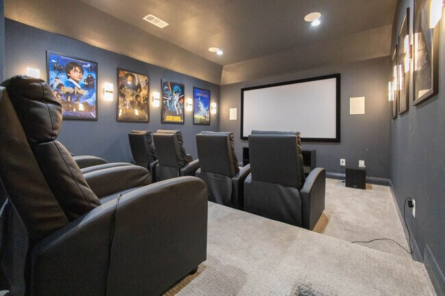 Building Photo - 987 Little Den Dr