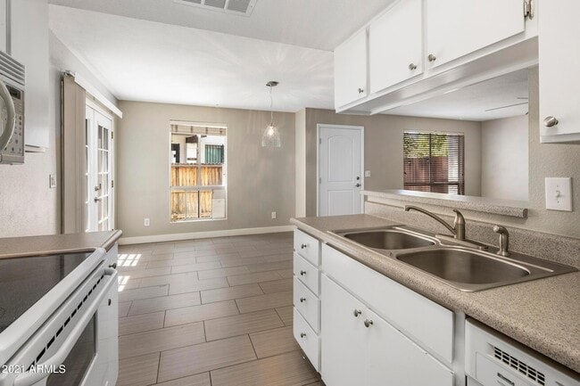 Building Photo - 13238 N 3rd Way