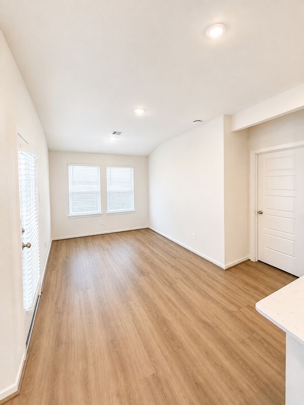 Building Photo - 8210 Blackwell Cv Dr