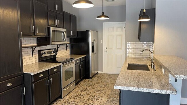 Building Photo - 1900 Little Elm Trail