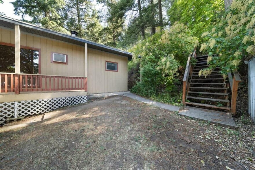 Building Photo - 1015 W Kidd Island Rd