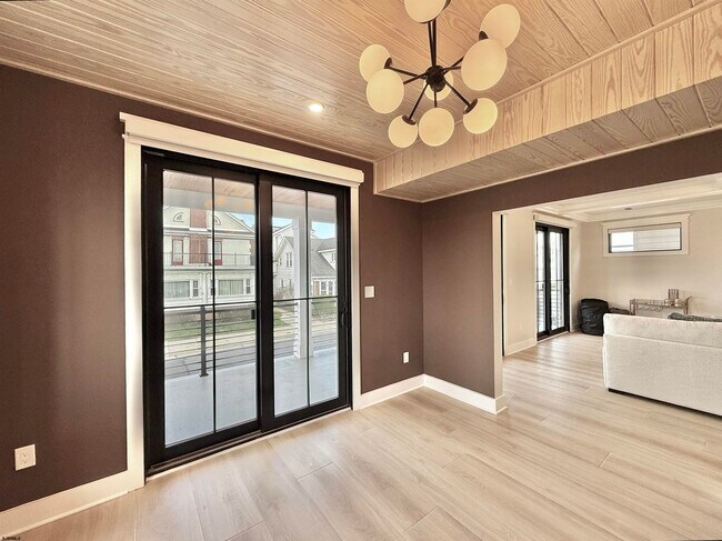 Building Photo - 100 S Frontenac Ave